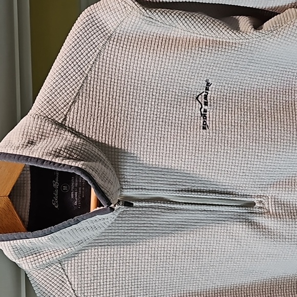 Eddie Bauer Cream Waffle Pattern pullover Size M - Picture 3 of 8